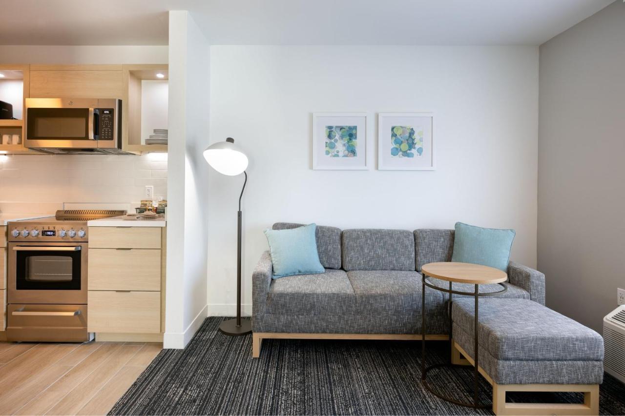 Towneplace Suites By Marriott Canton Riverstone Parkway Экстерьер фото